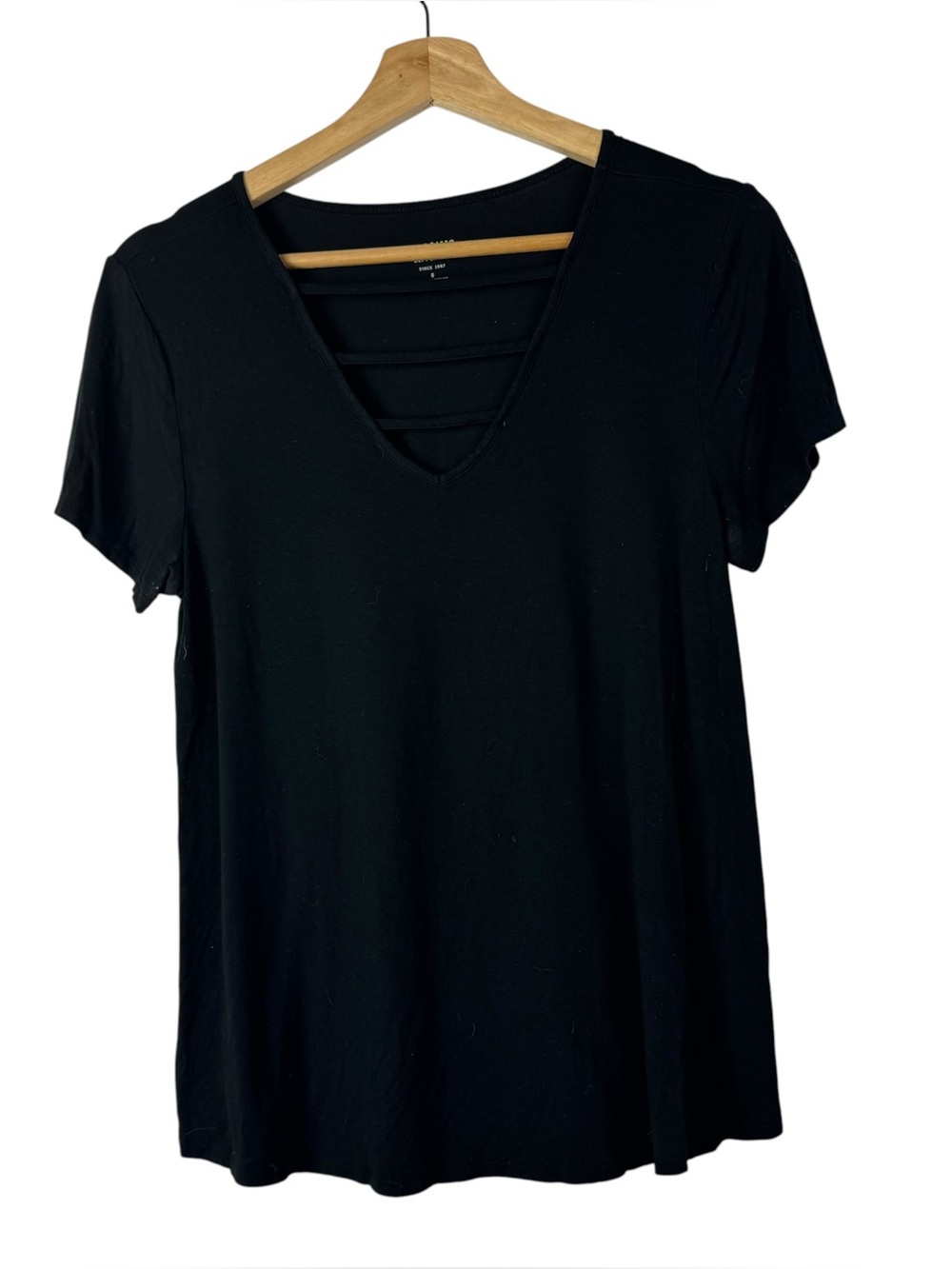 Mossimo Black Cross Bust V-Neck Short Sleeve T-Shirt S